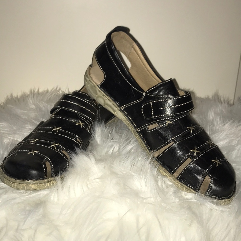 Josef Seibel leather sandals. EU= 40